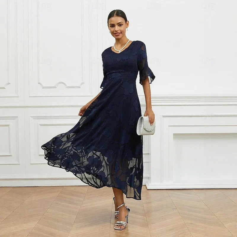 Celira - Vestido con diseño floral sofisticado